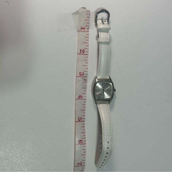 Carriage by timex white leather watch band - Picture 2 of 13